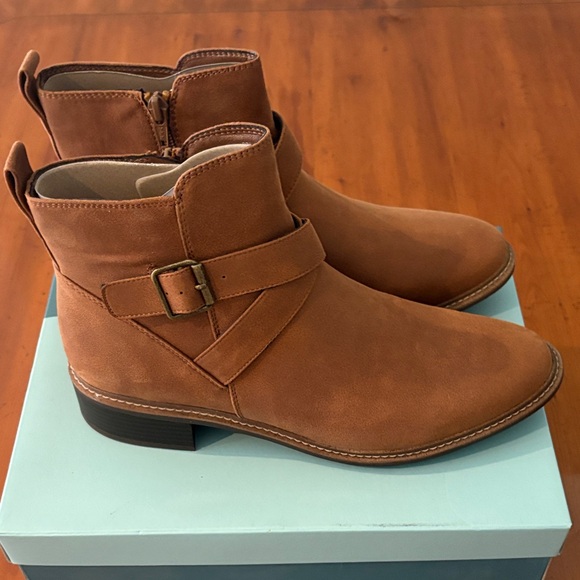 White Mountain Brown Heeled Boots with Strap NWOT - Picture 3 of 7